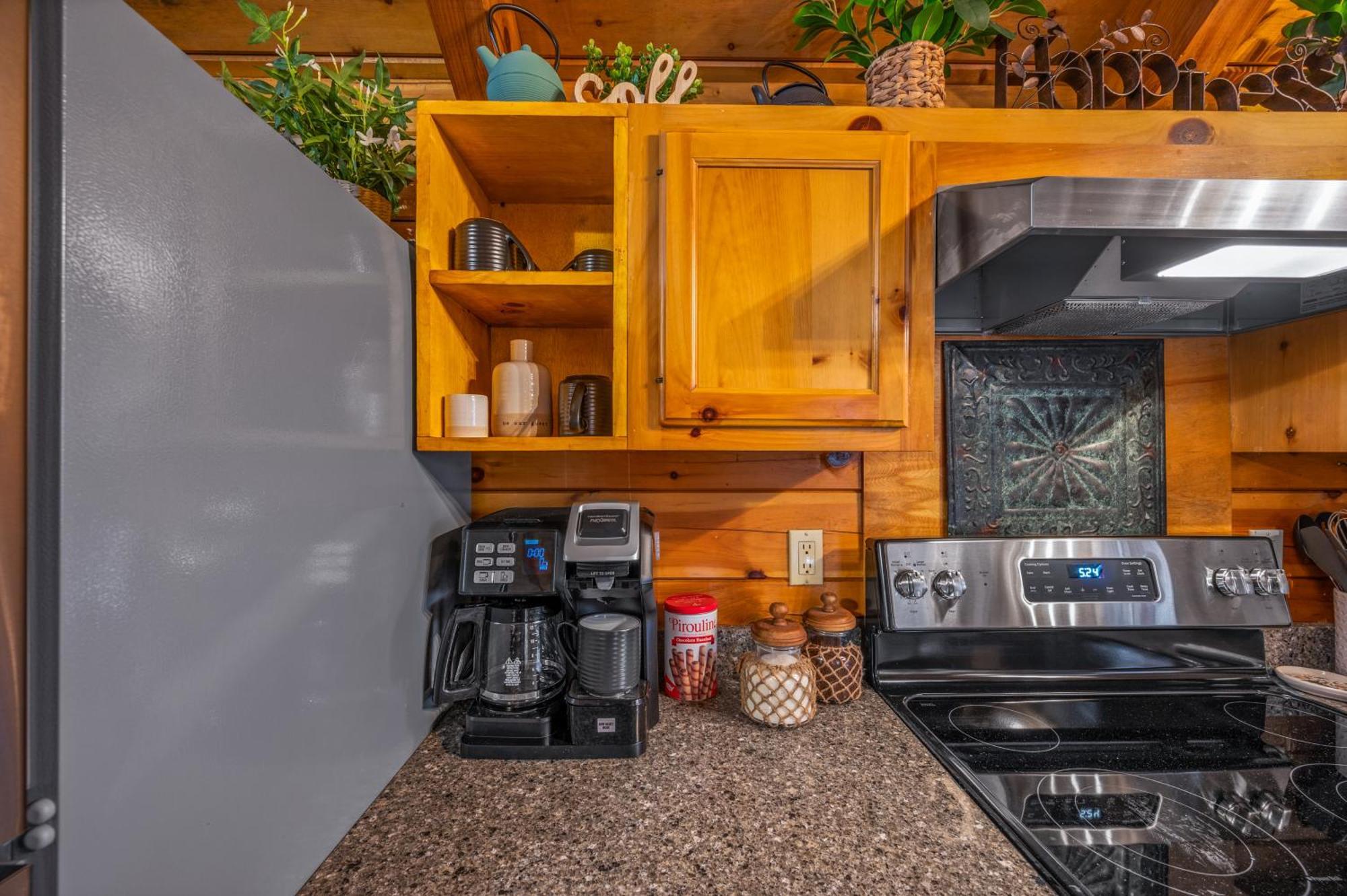 Log Cabin, Hot Tub, Fireplace, Pool Table & Views! Севьервилл Экстерьер фото