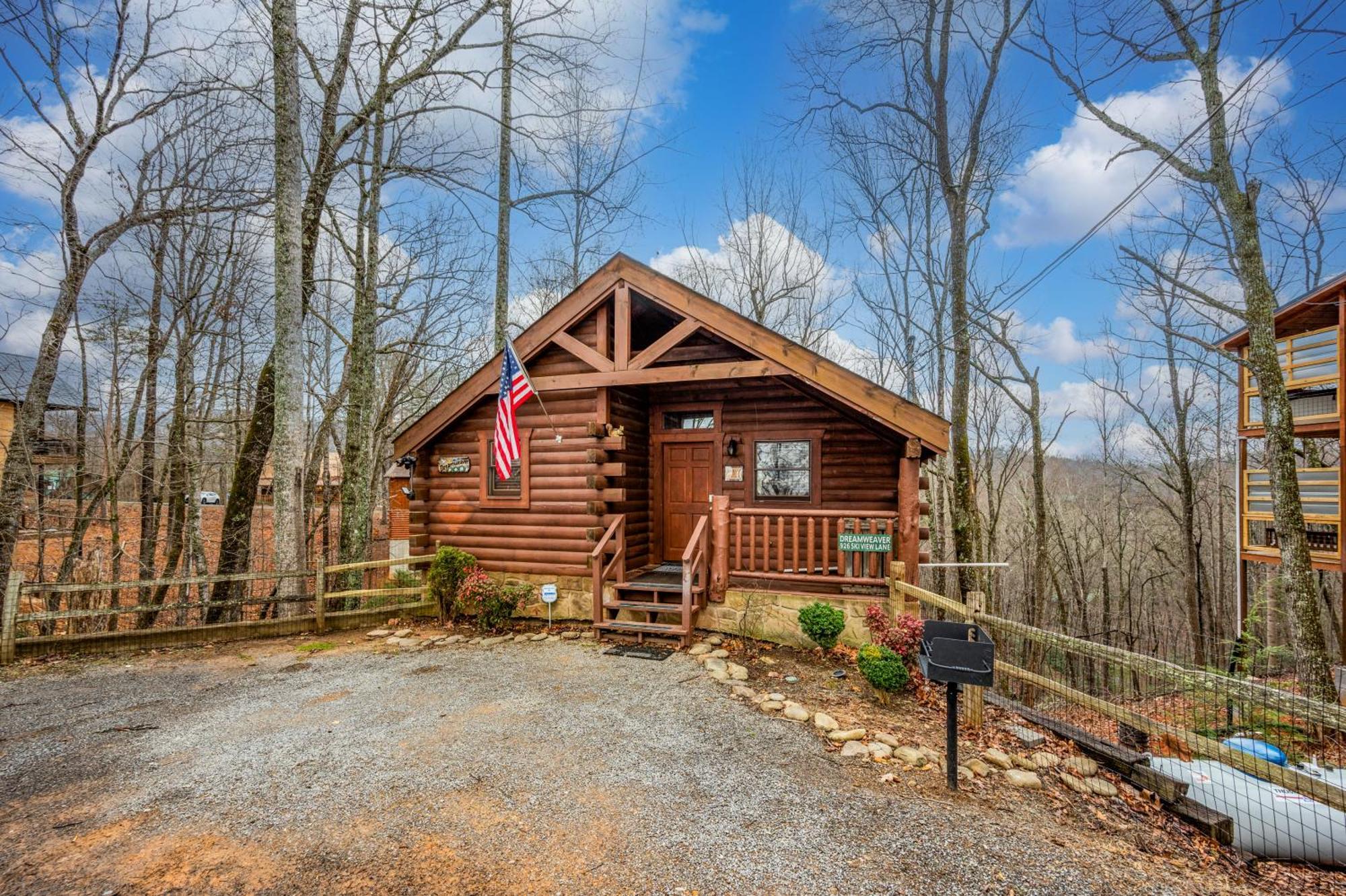 Log Cabin, Hot Tub, Fireplace, Pool Table & Views! Севьервилл Экстерьер фото