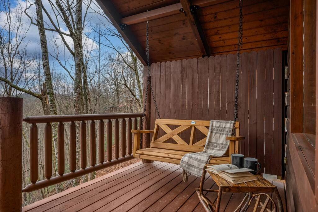 Log Cabin, Hot Tub, Fireplace, Pool Table & Views! Севьервилл Экстерьер фото